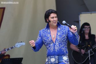 Elvis on the Bay 0033
